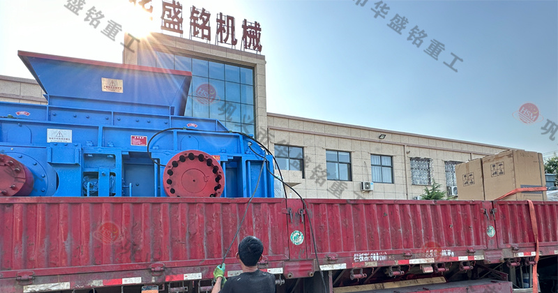 鐵礦石液壓對輥破碎機的維護成本如何？工作原理是什么？